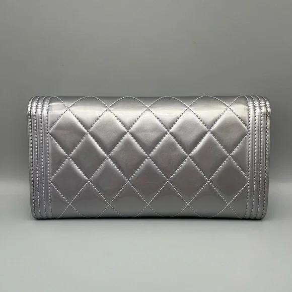 💜CHANEL Patent Leather Boy Flap Wallet/Clutch💜 - Picture 5 of 17
